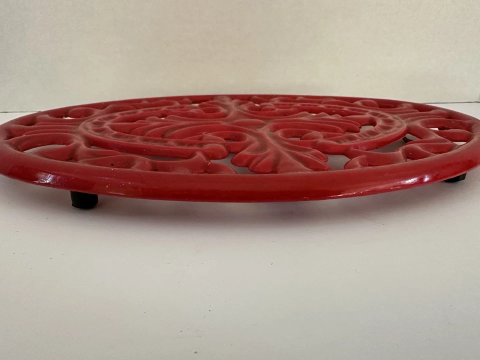 Cast Iron Large Trivet Oval Footed Red Enameled Metal Hot Plate Ornate Farmhouse - Image 2 of 4