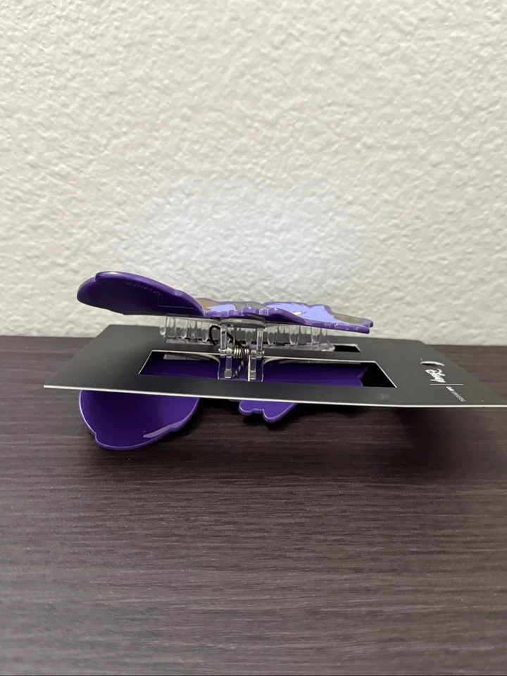 Disney The Emperor's New Groove Yzma Cat Scout Claw Hair Clip - Image 4 of 4