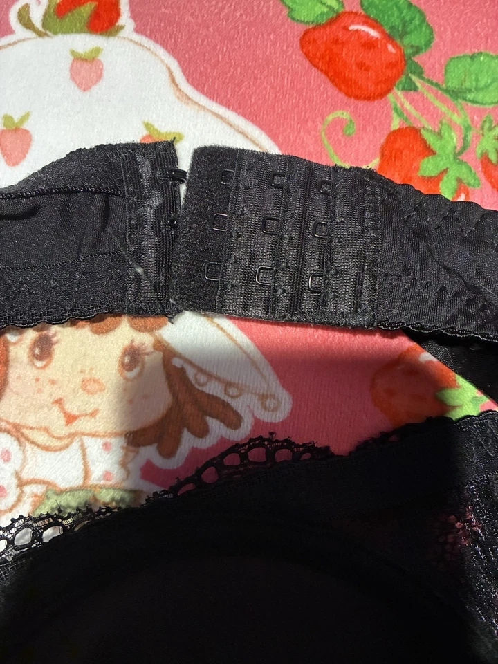 Sujetador push up con aros acolchado de encaje negro 38C correas ajustables gancho y bucle Foto 4 de 4