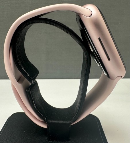 Apple Watch Series 9 41mm Aluminum Case w/ Sport Band - Light Pink - (MRHY3LL/A) - Zdjęcie 7 z 18
