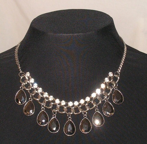 Unbranded Silver Tone Metal - Charcoal Teardrops and Clear Rhinestone Necklace - 第 1/8 張圖片
