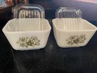 2 Vintage Pyrex Refrigerator Dishes Spring Blossom Crazy  Daisy with Lids.