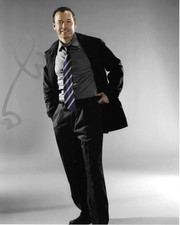 * DONNIE WAHLBERG * signed 8x10 photo * BLUE BLOODS * COA *