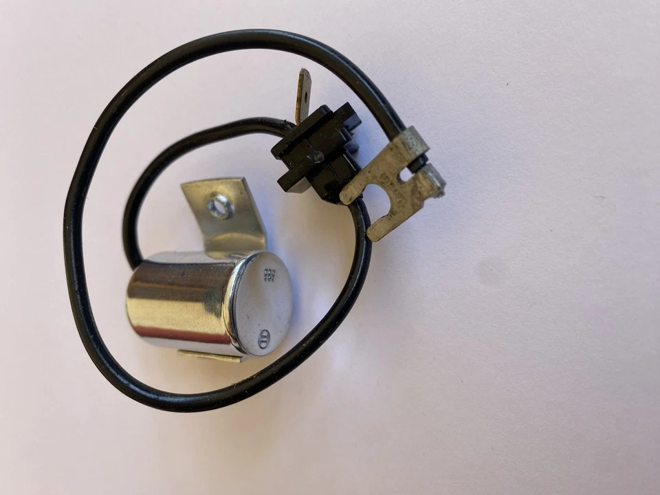 GENUINE HOLDEN IGNITION CONDENSER BOSCH 6CYL HK-HZ / LC-UC VS10845 NOS - image 3 of 4