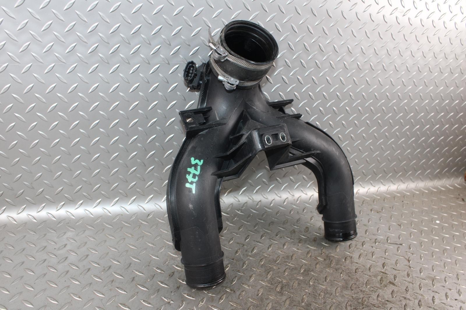 Maserati Ghibli 2014-2017 Air intake pipe