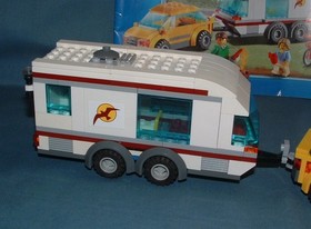 CITY, CAR & CARAVAN SET 4435 - LEGO - 2012 - USED W/ MANUAL & BOX