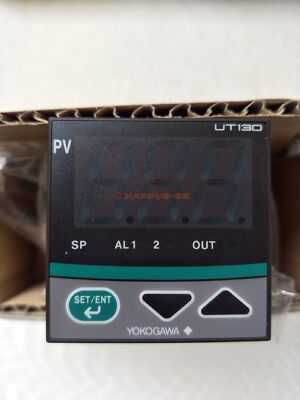 1PCS Yokogawa UT130 Temperatur Controller New