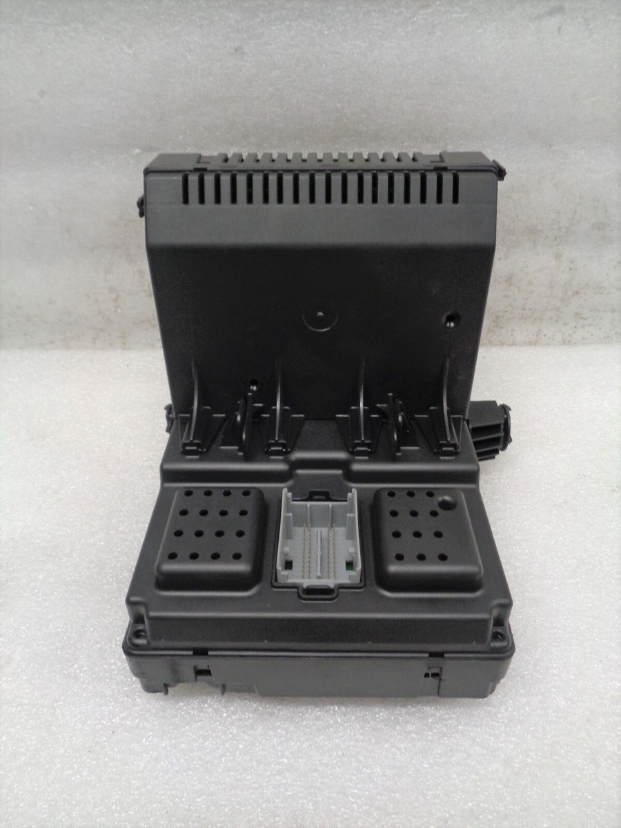 【中古】 UFO　Type-C/ＣＤシングル（１２ｃｍ）/PPE-0009 2005-2009 Volvo Xc90 CEM Central Electronic Control Module