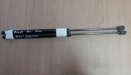 *** VW Passat 35i Variant Bj.88-97 333827550 Gasfedern Set Heckklappe