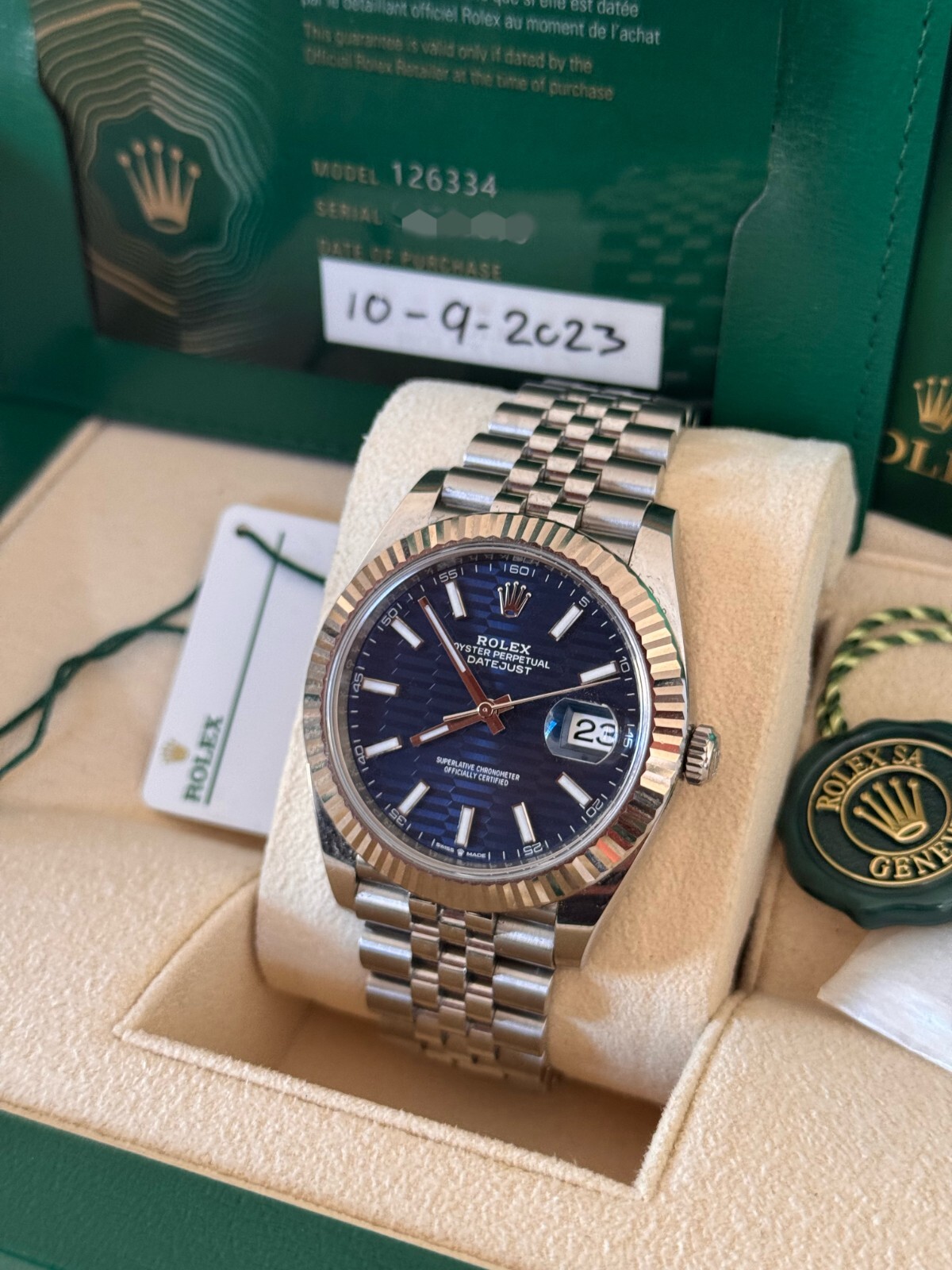 Rolex Datejust 41mm Blue Motif Dial 126334 - 2023 Full Set, Rare image 4