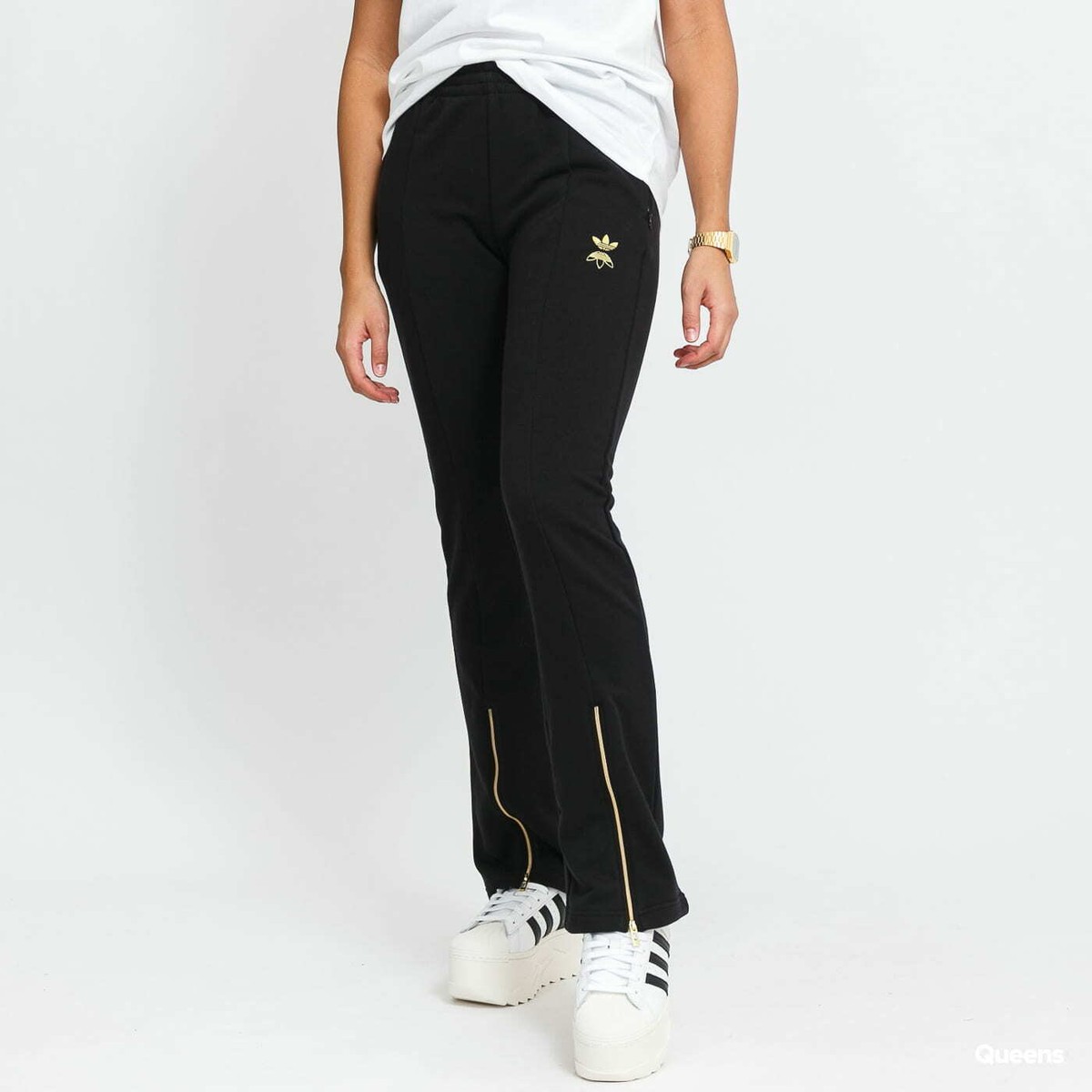 ● ADIDAS ● Women Originals PANTS CLOTHING - adidas Z.N.E. Barrel Pants - Pink | adidas Oman