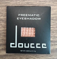 Doucce Freematic Shimmer Eyeshadow in 54 Veronica beige 1.4g / 0.049oz NEW