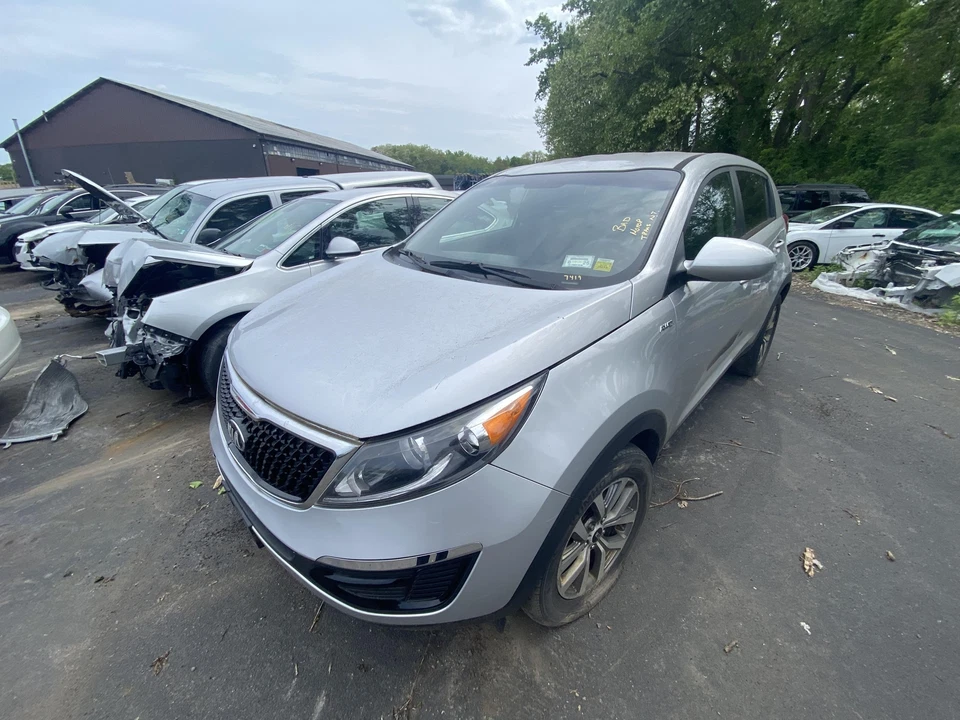 Depósito de líquido de lavadora usado se adapta a: Kia Sportage 2016 con sensor de nivel de fluido grado B Foto 4 de 4