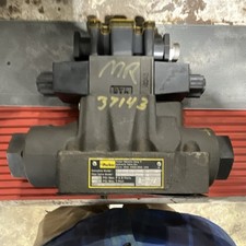 Parker D1VHW004CNYCF56 Solenoid 4-Way 2-Position Oil Selector Valve 5000 PSI