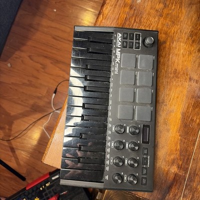 Akai MPK Mini MK3 25 Keys Keyboard Controller - Black