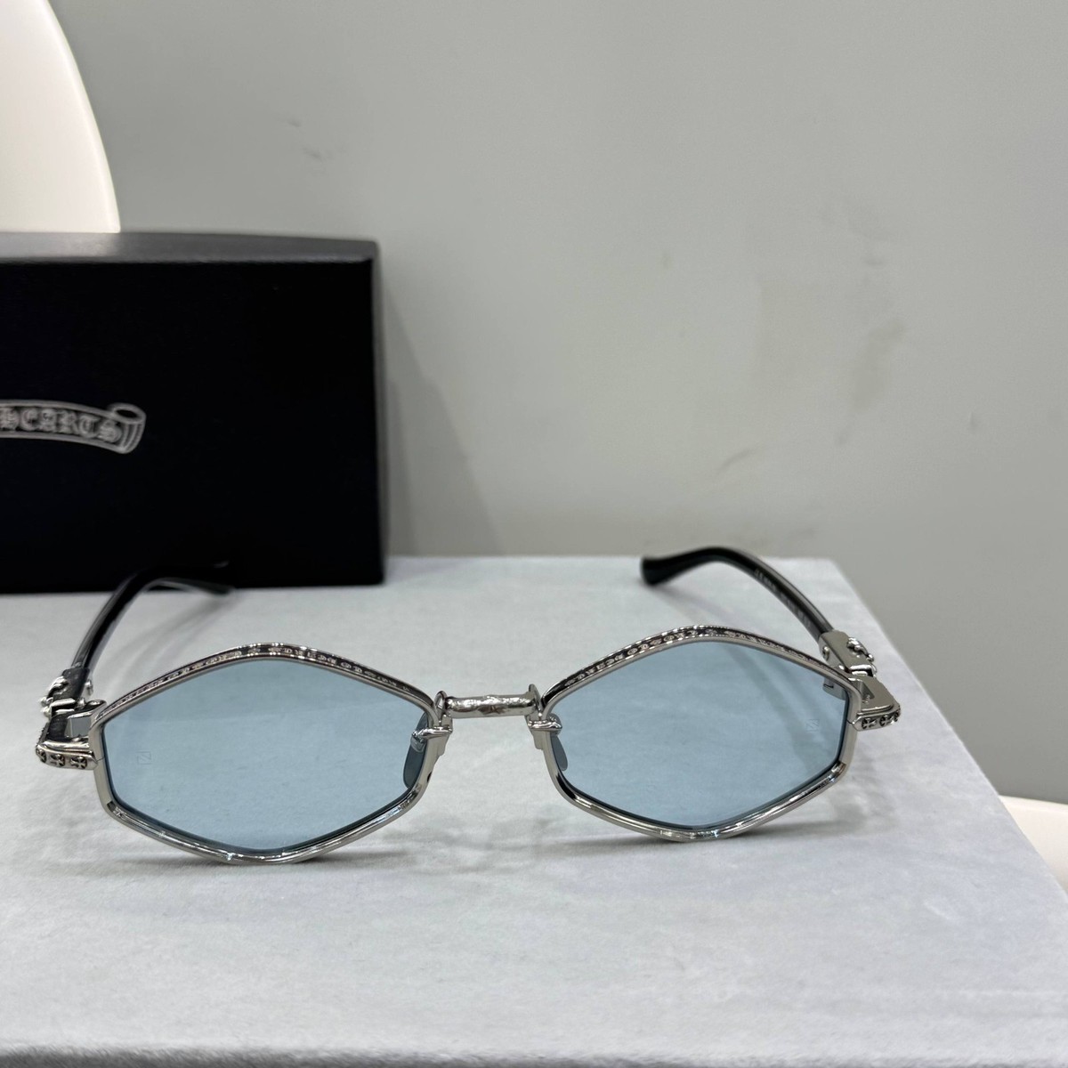 ABSOLUTELY MAGNIFICENT LUXURY Chrome Hearts NIP SLIP sunglasses 53