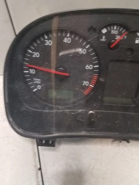 Speedometer Gauge Fits 2003 Volkswagen Jetta Cluster Sdn MPH 160 MPH Foto 2 de 4