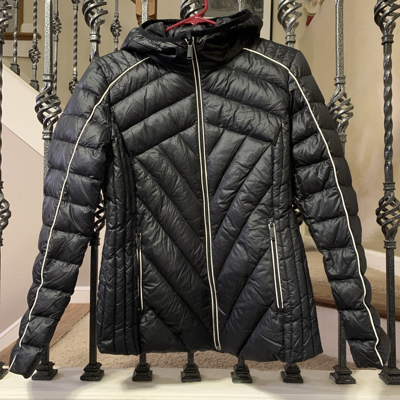 BCBGeneration Black Puffer Jacket Size Small Wome… - image 1