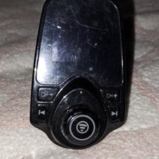 onn. Bluetooth Wireless FM Transmitter with USB Charger Black Model 100009470