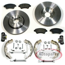 Bremsscheiben Beläge Bremsbacken Nachsteller Set vorne hinten für Toyota Aygo