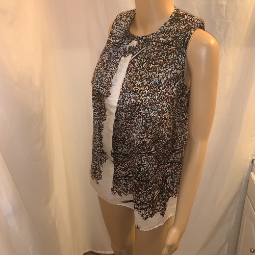 pre-loved authentic BALENCIAGA size 36 silk blend sleeveless blouse w/pleating - Picture 11 of 12