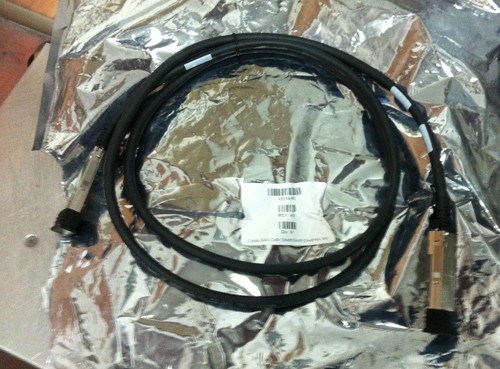 NetApp X6559-R6 112-00178 SAS Cntrl0-Shelf / Shelf-Shelf/HA 5 Meter Cable - NEW! - 第 1/1 張圖片
