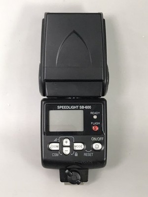 Nikon Speedlight SB-600 Shoe Mount Flash for DSLR Cameras - Works Great