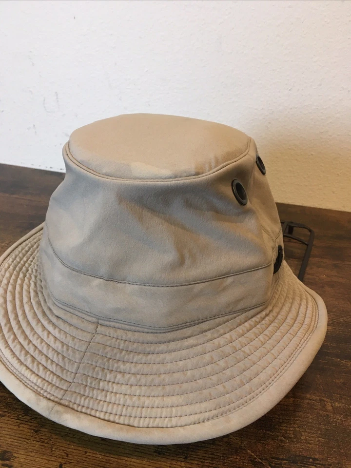 Sombrero ultraligero Tilley Endurables T5 Adventure beige 7 1/4 hecho en Canadá para hombre Foto 3 de 4