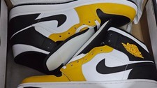 Nike Air Jordan 1 Mid Sneaker Black Yellow Sh...