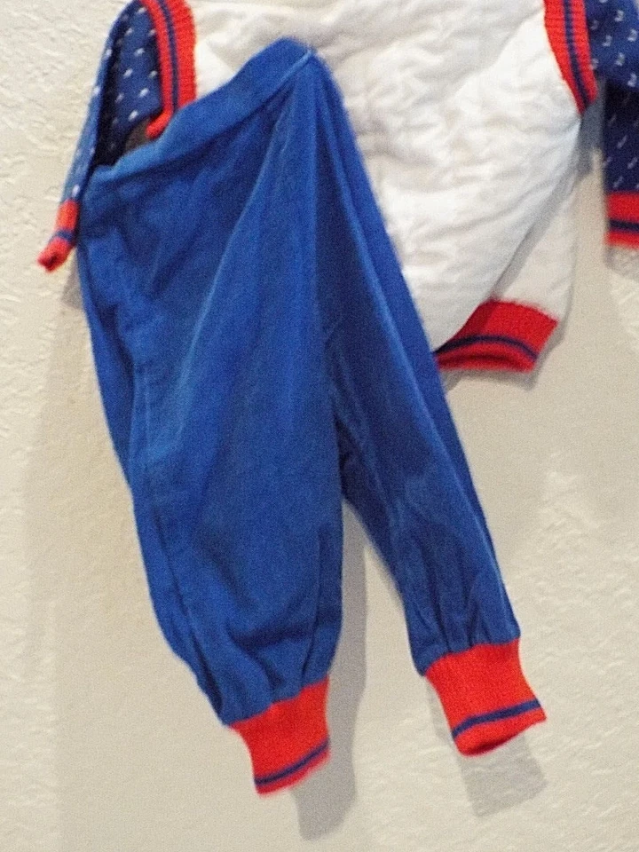 Conjunto de invierno de 3 piezas chaleco pantalones y suéter diseño bordado talla 12M Foto 4 de 4