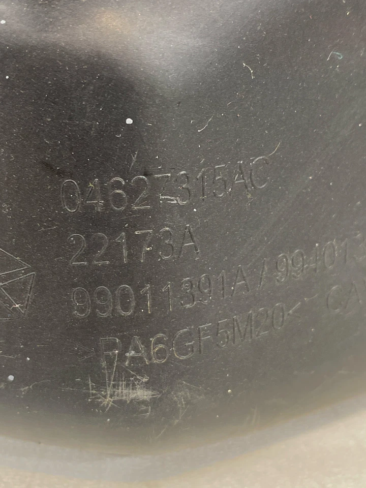 Fts 2013 - 2016 DODGE DART 2.0L Engine Appearance Cover 04627315AC OEM - Image 4 of 4