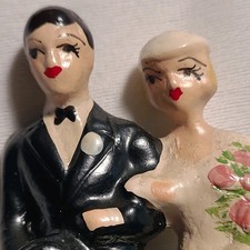Vintage 50's Chalkware Bride Groom Wedding Cake Topper 4 1/4 in great shape