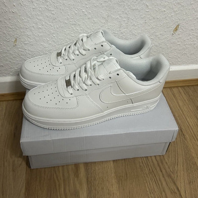 Nike Air Force 1 Herren Sneaker Low Top Weiß EU 44 UK 7 Schnürung