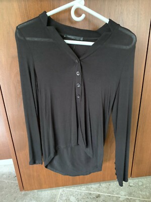 TWENTY 3/4 Quarter Button in Front Top W/ Button's At The Wrist Area Sz:XSmall