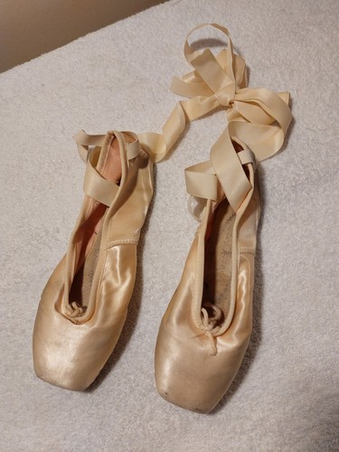 Chacott C 23 M Ballet Pointe Shoes