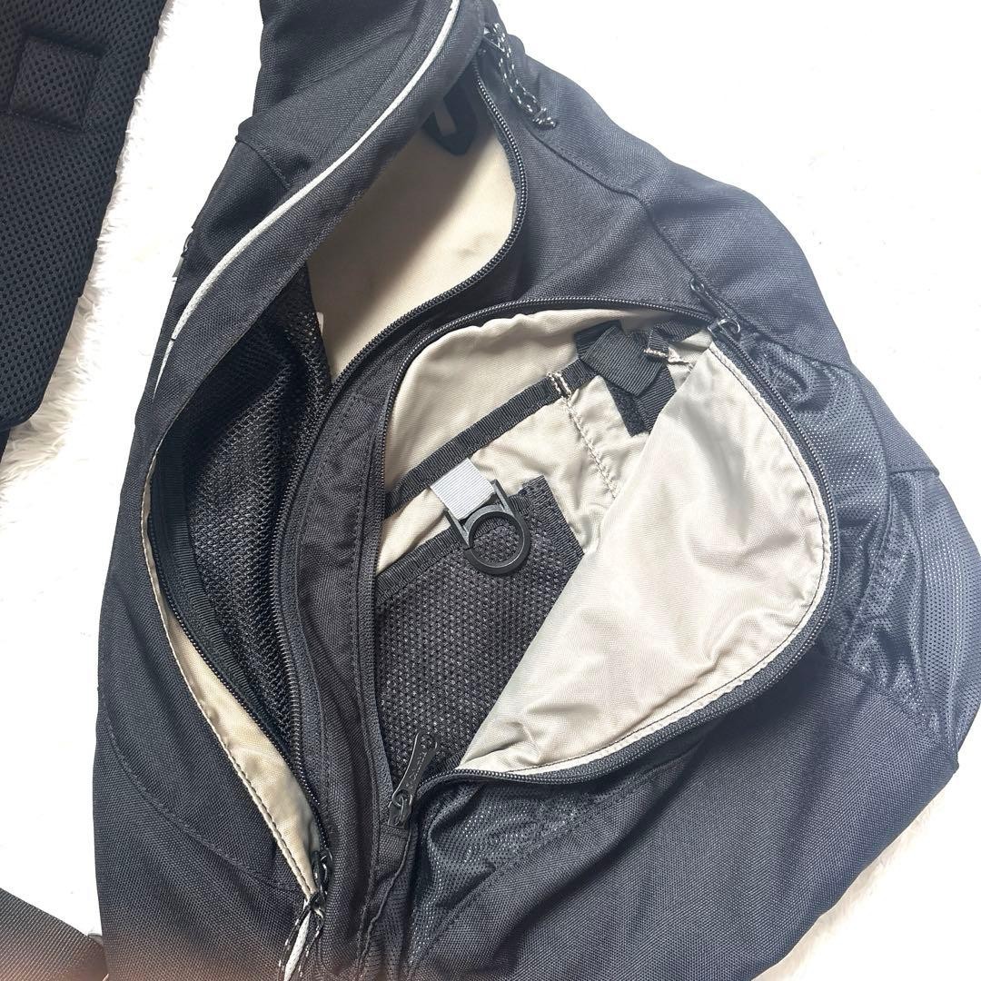 Columbia Y2K Sling Bag One Shoulder Black Used - Gem