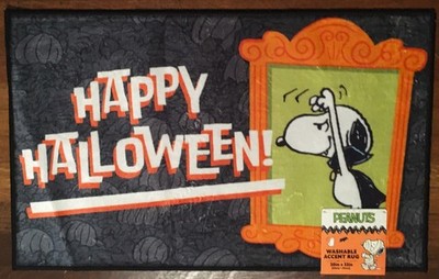 PEANUTS SNOOPY Vampire  HAPPY HALLOWEEN  Washable ACCENT RUG 20  x 32  NWT