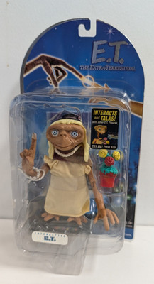 E.t. the Extra-Terrestrial Interactive Figure Toys R Us Exclusive + Dress New