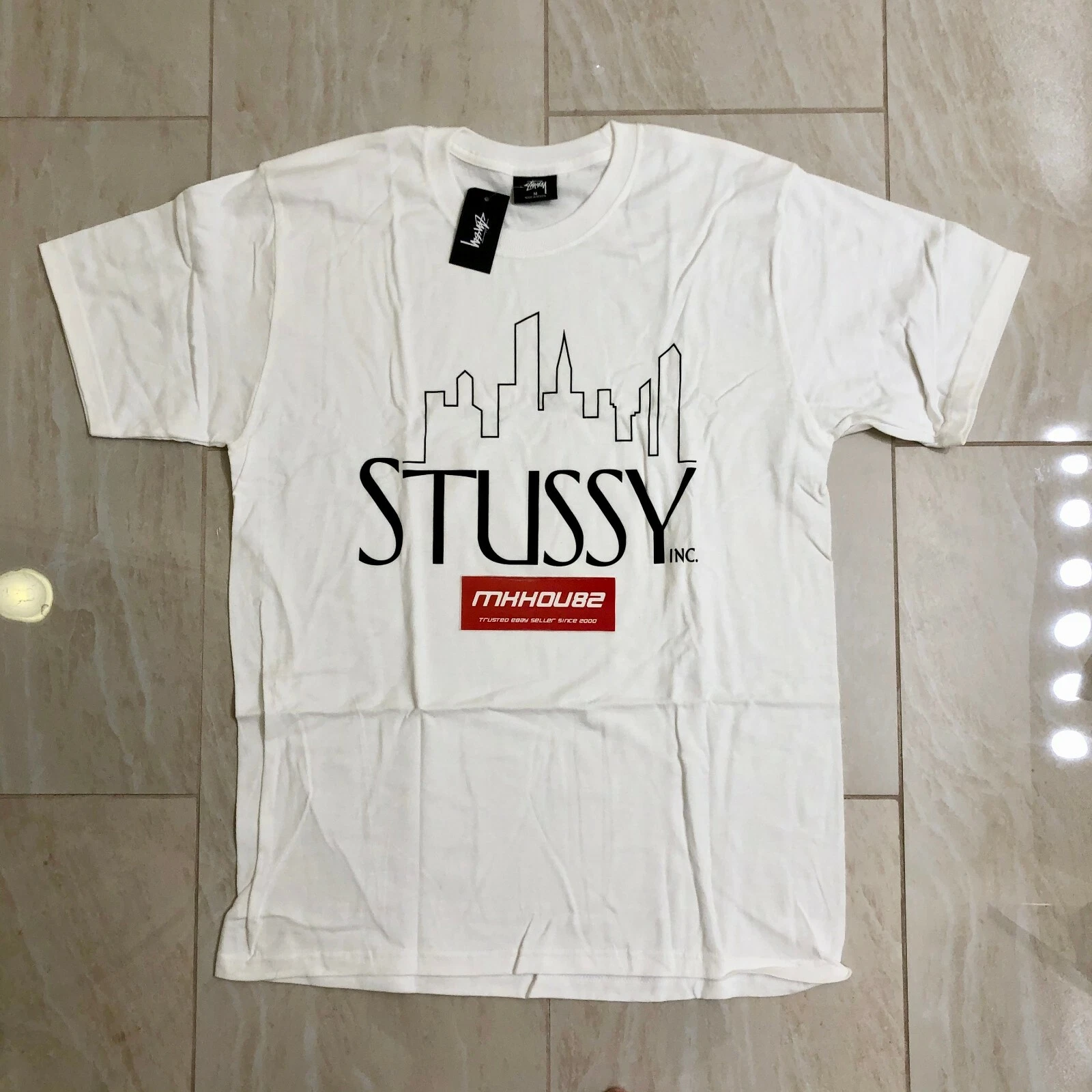 T shirt neuf Stussy Skyline logo Frasier blanc World Tour Supreme SS20 taille M