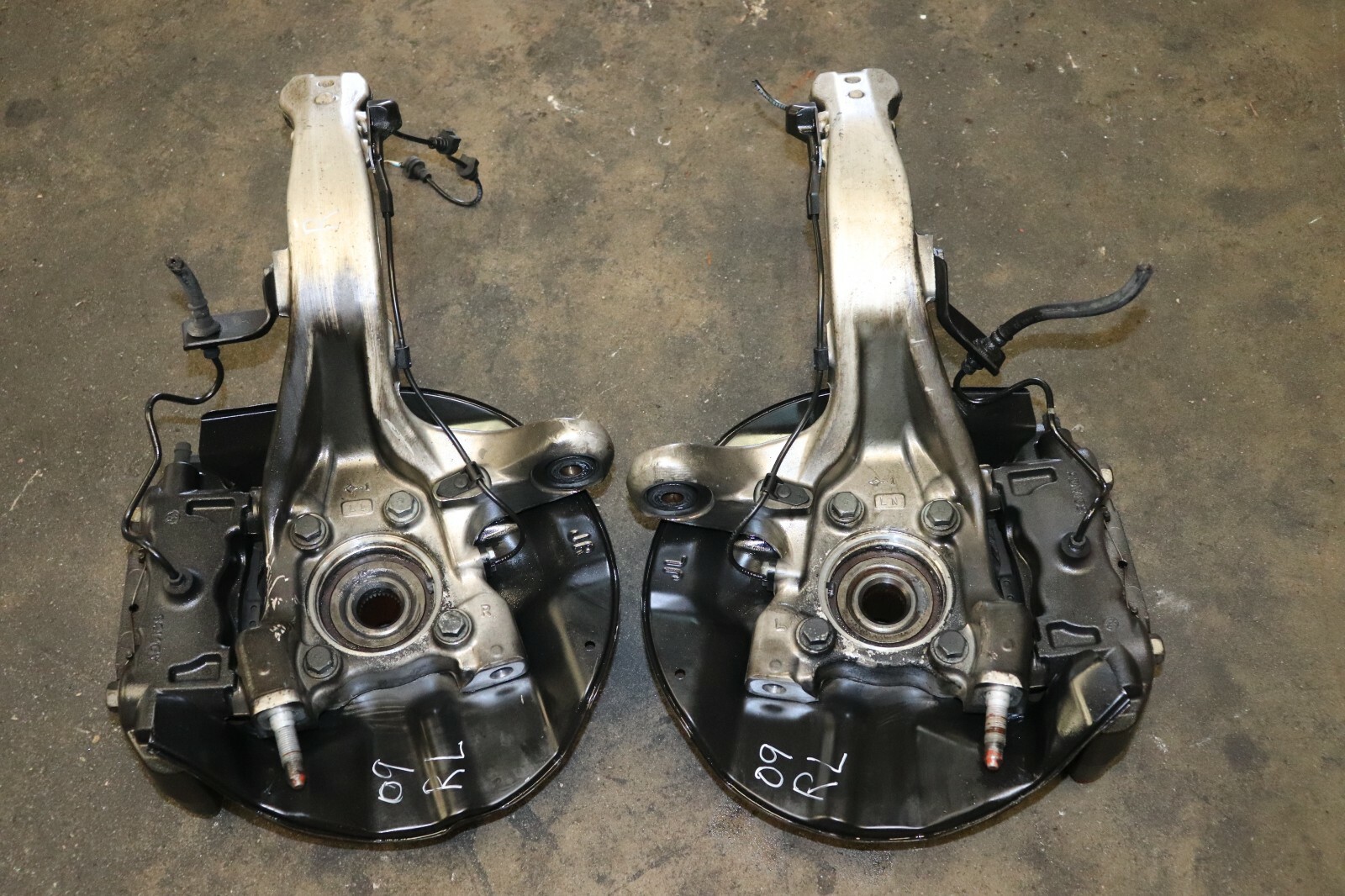 20092012 Acura RL Front Calipers Brakes Disc Hub Knuckles Rotors Assembly OEM eBay