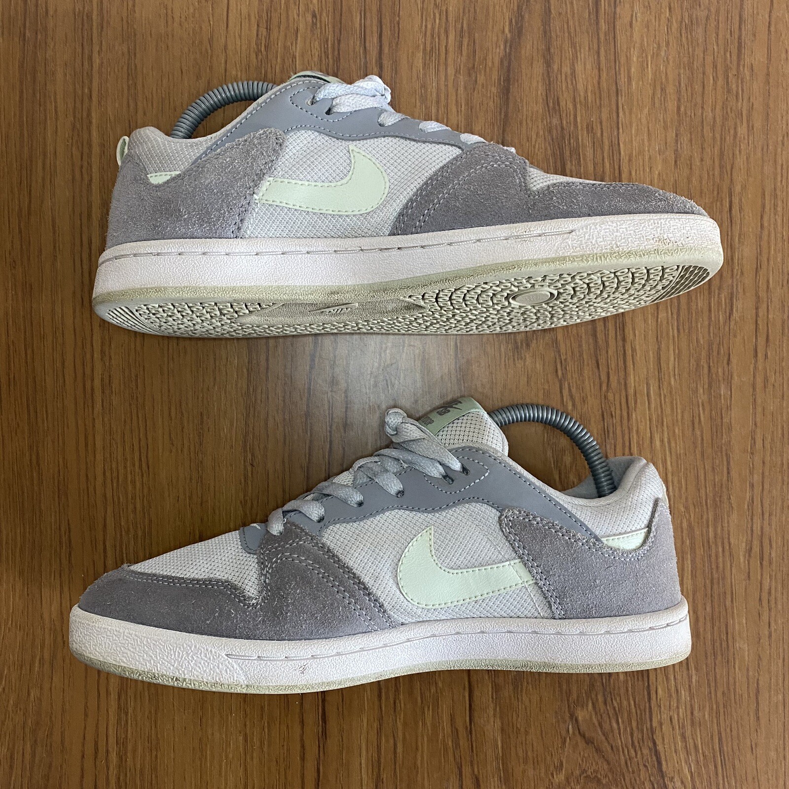 Nike SB Dunks Alleyoop Trainers Size 6 Women’s Grey Green CQ0369002 No