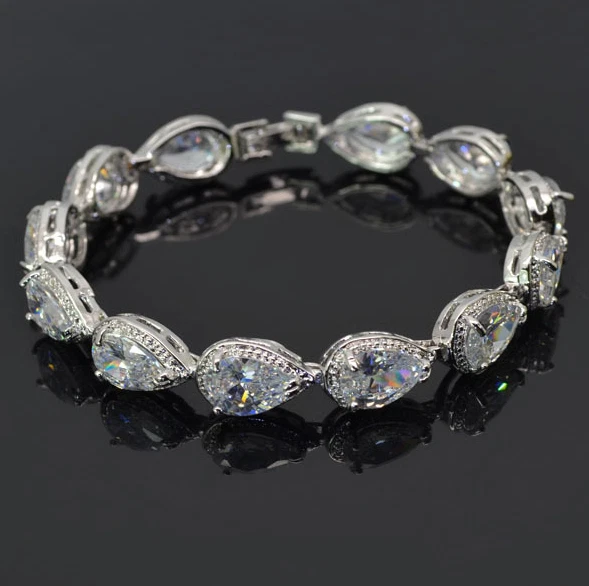 Brazalete de tenis enchapado en oro blanco de 18k hecho con joyería de boda de cristal de Swarovski Foto 4 de 4