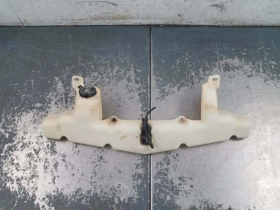 Насос для бутылок омывателя ветрового стекла 2000 Pontiac Trans Am #3041 A12 - Изображение 3 из 4