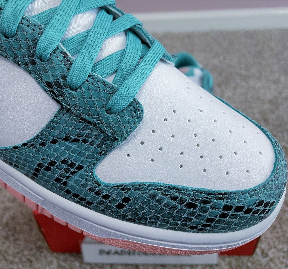 Nike Dunk low. size 10.5. washed teal snakeskin. pink. Teal. Original box. eBay Nike Dunk Low ME | Snakeskin | DR8577-300 | US 10 | eBay main image 2