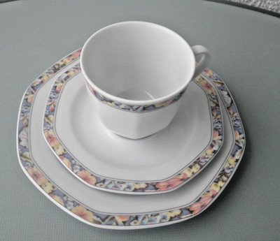 Kaffeegedeck 3-teilig eckig geblümter Rand Ingres Weiss Marienbad