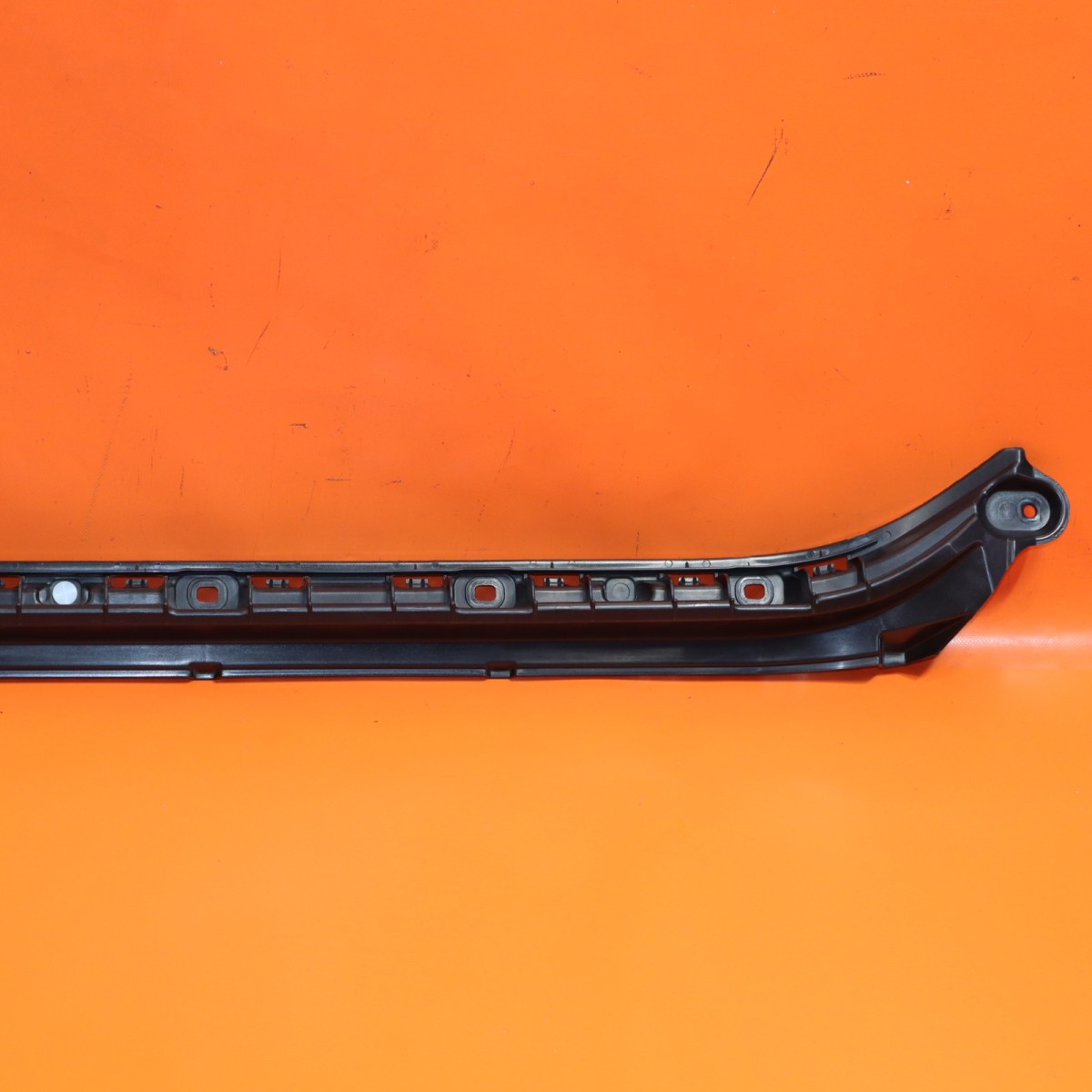 BENTLEY FLYING SPUR ATTCHEMENT BRACKET LEFT REAR 2020-2023 2024 3SE853923E OEM