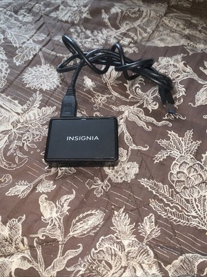 INSIGNIA NS-DCR30D3K USB 3.0 Desktop Card Reader with USB Cable