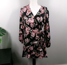 LULUS Dress Womens Size MEDIUM Blossoming Nature Black Floral Print Satin Wrap