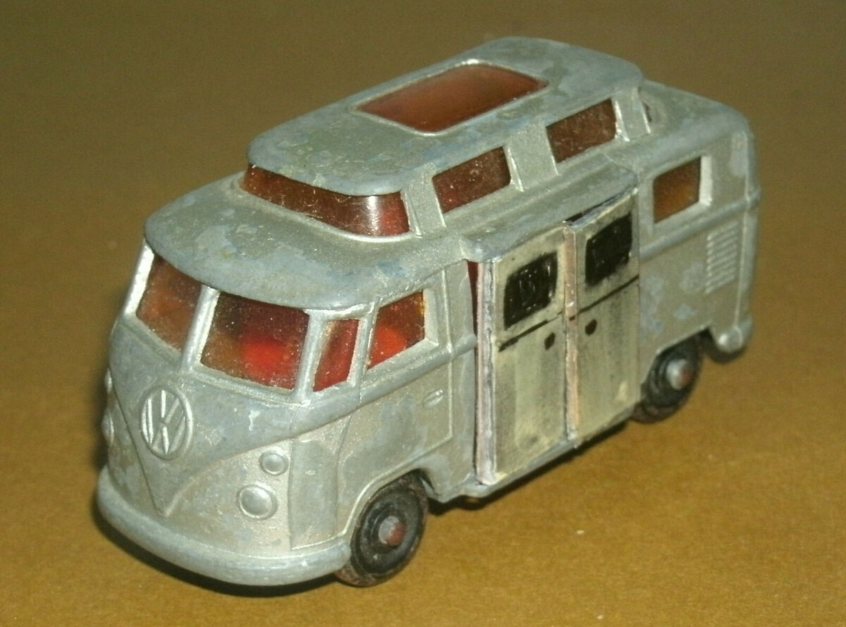 1/64 Scale 1960's Volkswagen High Roof Camper Van (damaged