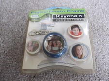 New Sakar Digital Photo Frame Keychain 1.5" Color LCD Monitor Up To 107 Images